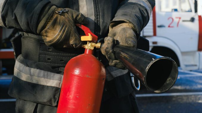 Würzburg ehrt freiwillige Feuerwehrleute mit Auszeichnungen und Verabschiedungen Würzburg ehrt freiwillige Feuerwehrleute mit Auszeichnungen und Verabschiedungen